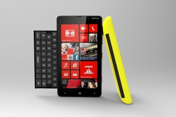 Nokia Lumia 820 - Back cover with built in qwerty keyboard 