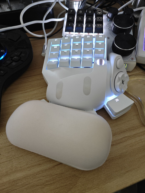 Razer Tartarus Pro Mercury White Razer Tartarus Pro アナログ