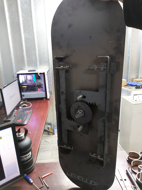 POLE MOUNT DOOR