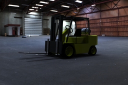 8000 Lb. Fork Truck