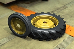 Front 2WD Tractor Tire 