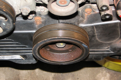 Subaru EJ Series engine crank pulley